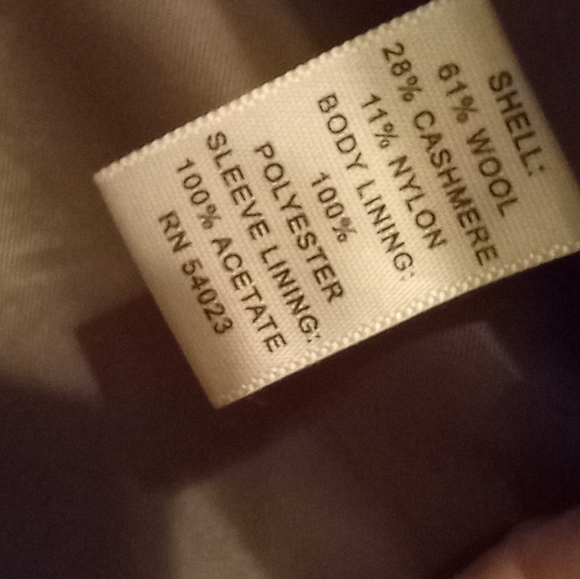 Banana Republic Full-length Wool . Sold AS IS. Read full description 🚨 - Picture 3 of 16